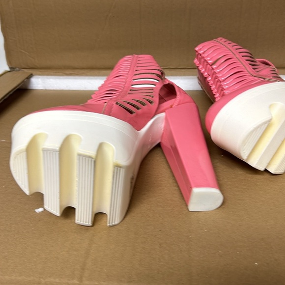 ‼️Damaged‼️ FRH Platform Lug Heels - Size 6.5 - Picture 4 of 14